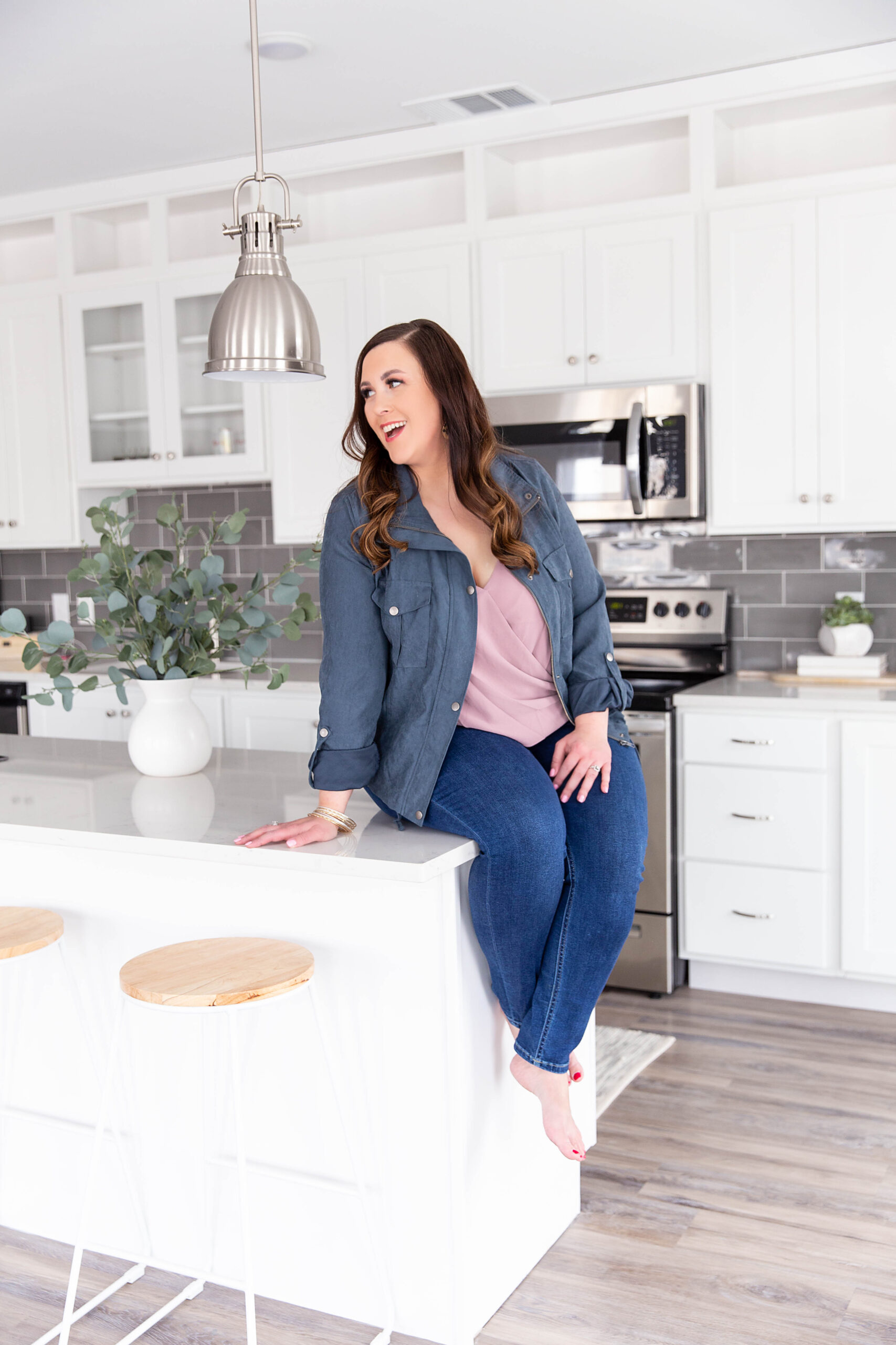 Magan sitting on the counter | See ROI from a Bundle with These 3 Things | Magan Ward